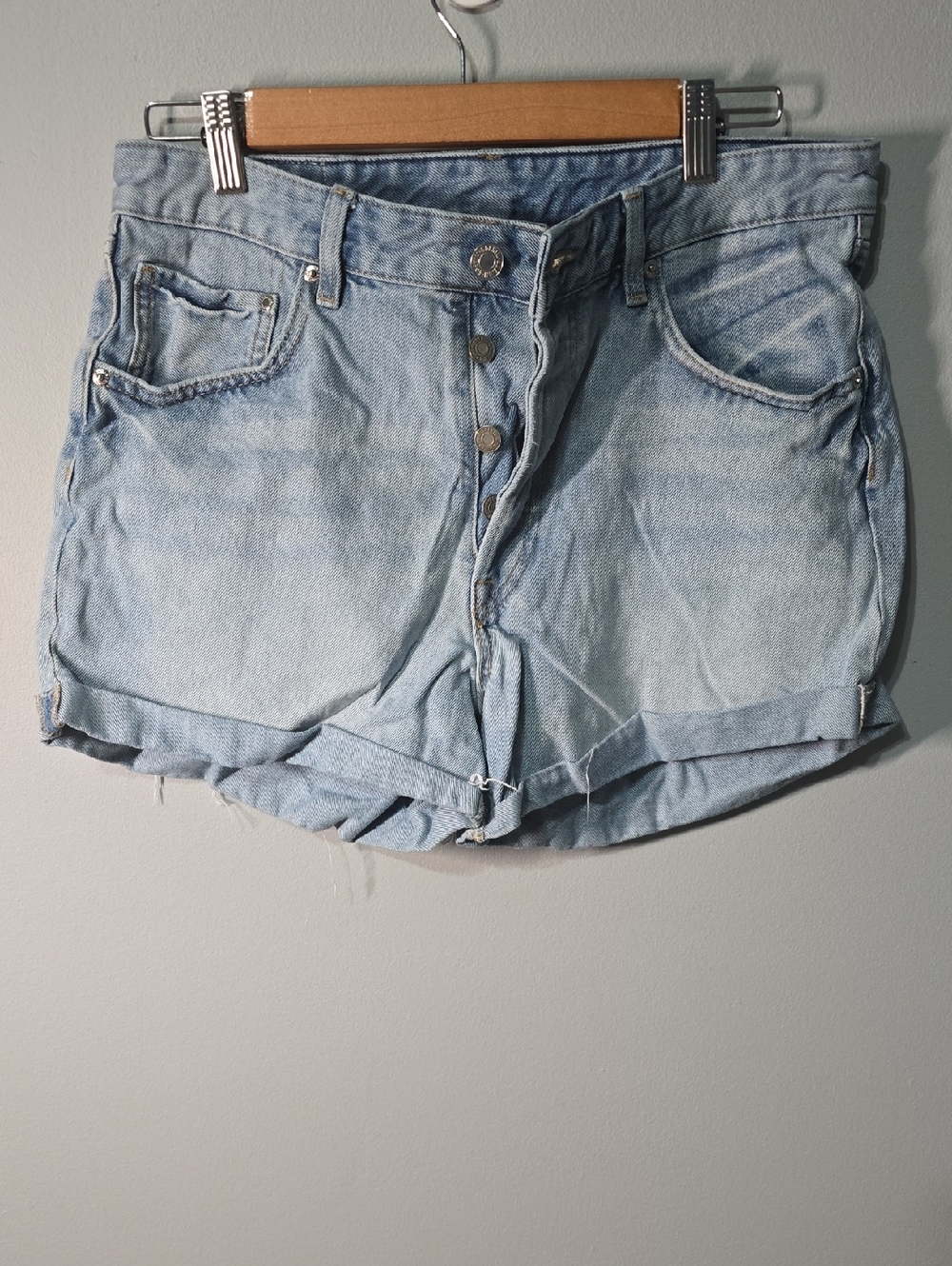 &Denim Shorts Women's Size 12 Blue Button-fly Factory Cuffed Cuff Light Wash